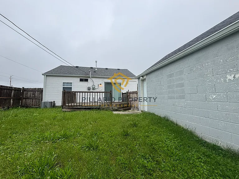 2224 S Keystone Ave — Photo 14