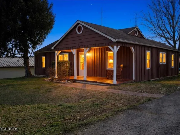 1211 Foch St, Maryville, TN 37801