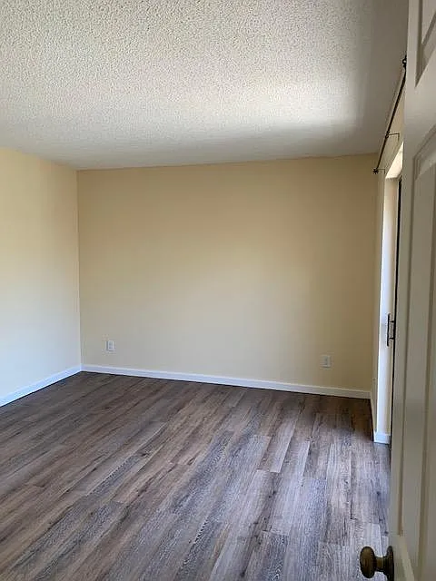 1647 Park Meadows Dr — Photo 3