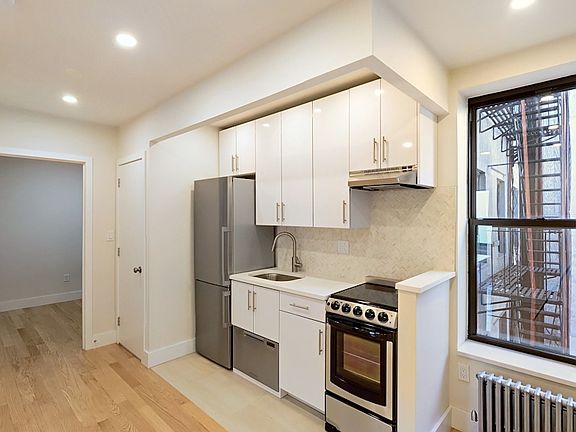 2nd image of 19 Stanton St #43J