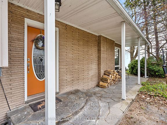 3rd image of 10419 Lakeshore Rd