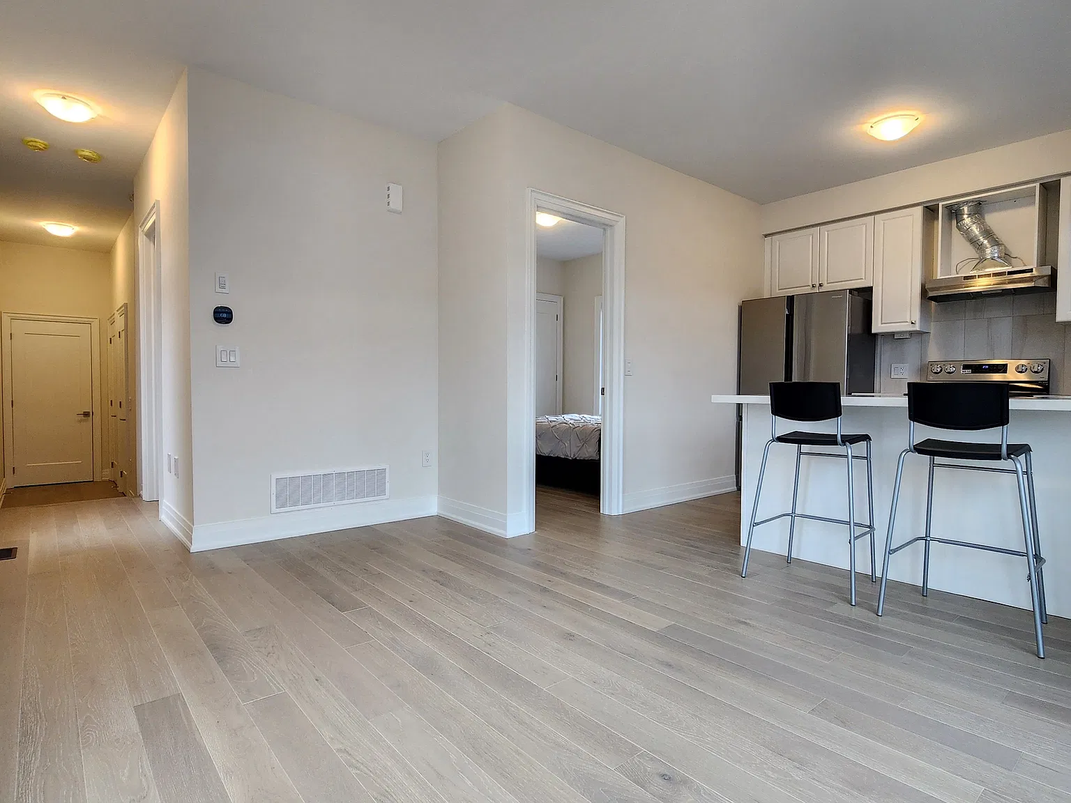 1 bed, $2,100 — Photo 4
