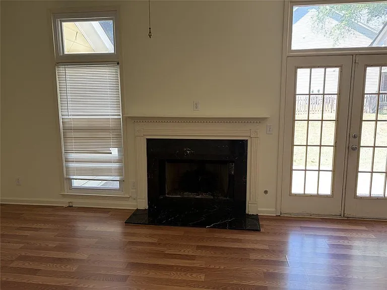 3089 Commons Xing — Photo 3
