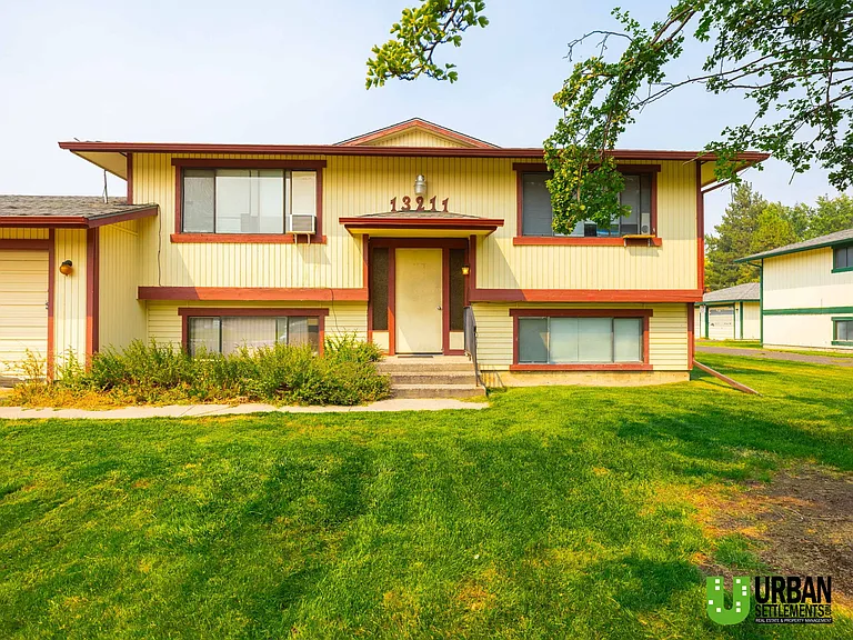 13211 E Skyview Ave #C — Photo 1