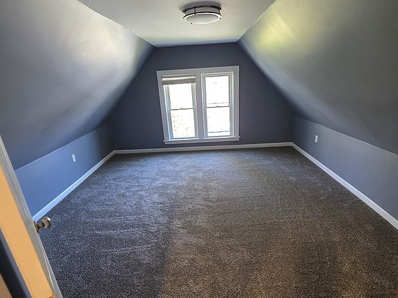 3rd image of 124 Hill Rd