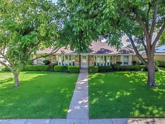 2nd image of 2420 Bluffton Dr