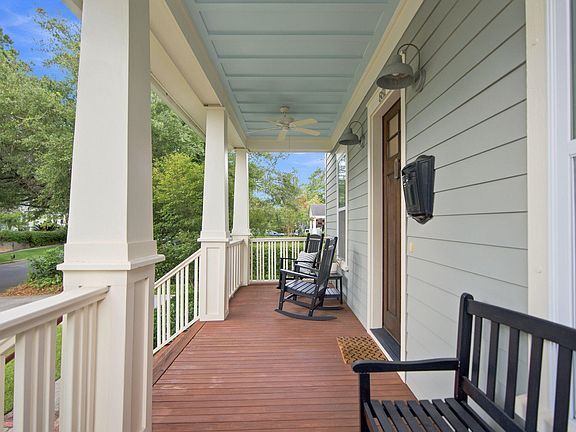 4th image of 881 Ashley Ave
