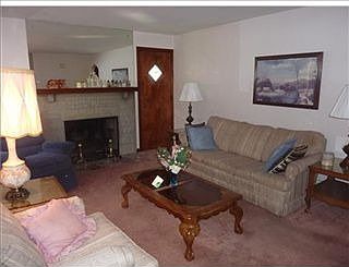3rd image of 5472 Park Ave
