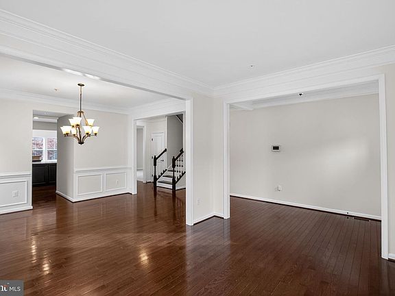 4th image of 9273 Rock Lynn Cir