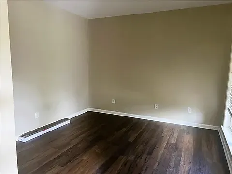 4 bed, 2458 sqft, $2,800 — Photo 4