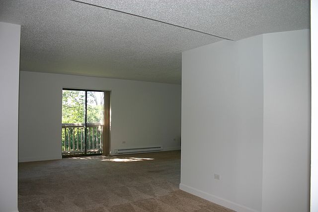 1st image of 1700 Wedgewood Dr APT 201