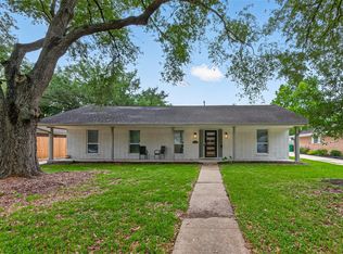 11107 Cedarhurst Dr, Houston, TX 77096