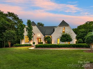9214 Flying Eagle Ln, Charlotte, NC 28278