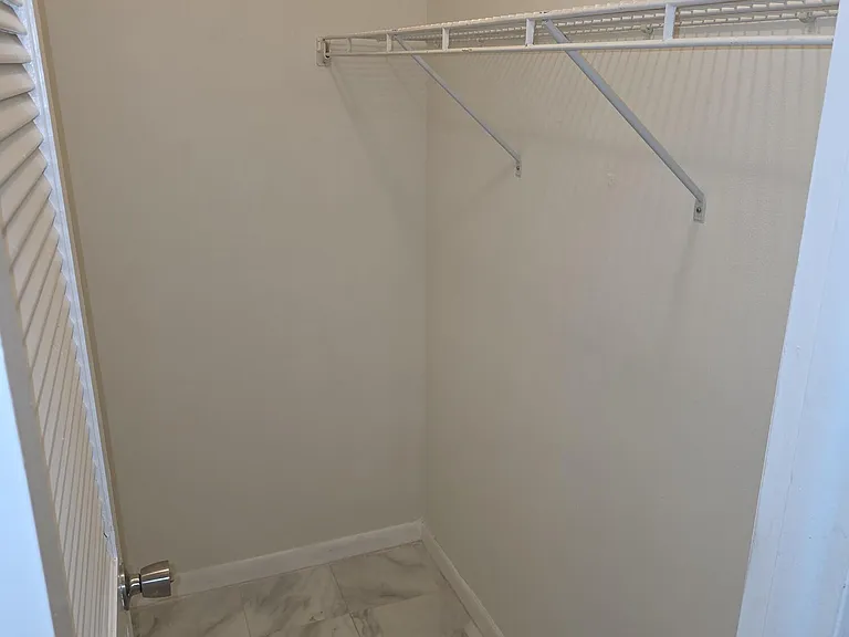 470 Executive Center Dr #2K — Photo 13