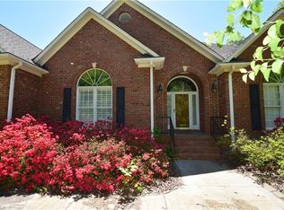 8121 Hillsdale Rd, Summerfield, NC 27358