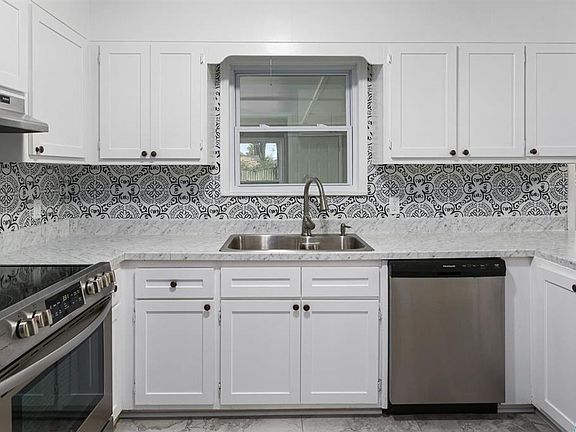 3rd image of 3623 S Westdale Ct SW