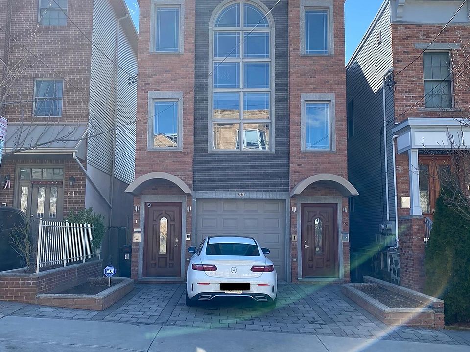 1st image of 99 Leonard St #1