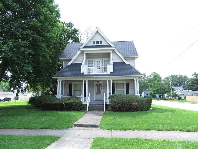 2nd image of 911 8th Ave