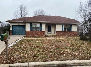 1407 W Ridgecrest St, Ozark, MO 65721