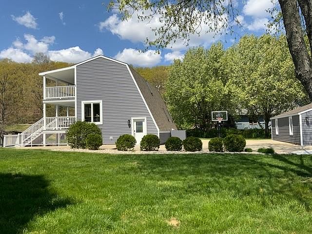 2nd image of 10361 W Pond Dr