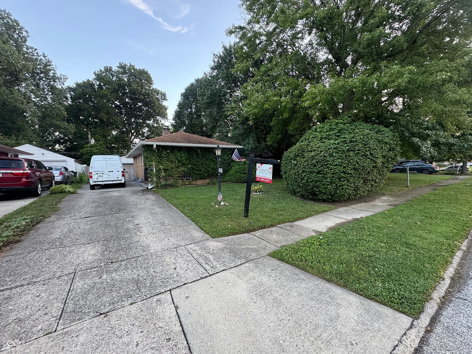 2067 Mann Dr photo 1