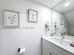 350 Grapetree Dr #405 — Photo 28
