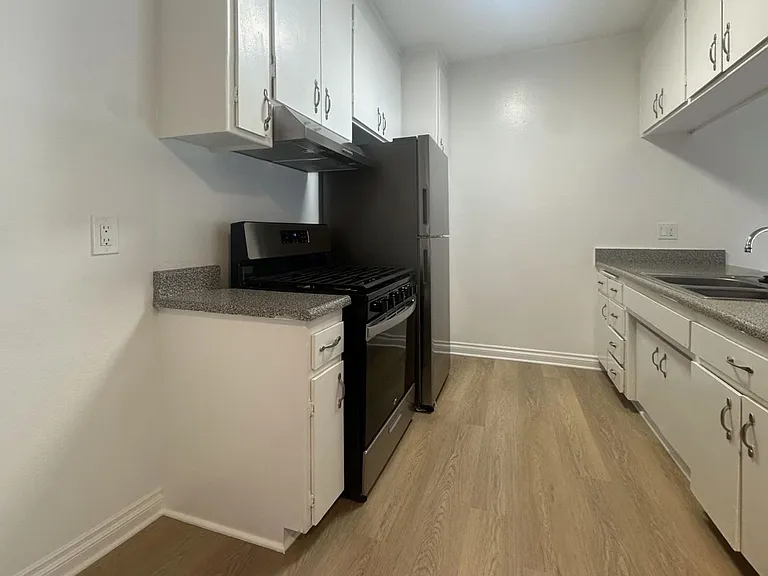 Saticoy Apartments...Nice comfortable living...Near Pierce College! CALL NOW! — Photo 9