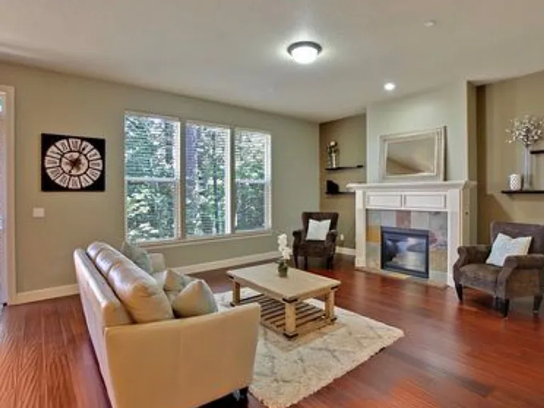 11543 NW Knightsview Ln — Photo 3