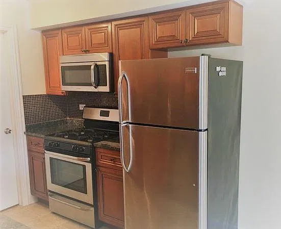 2 bed, 1200 sqft, $1,900 — Photo 2