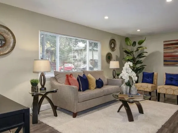 324 E Magnolia St, Stockton, CA