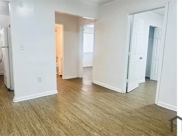 352 NW 11th St, Miami, FL