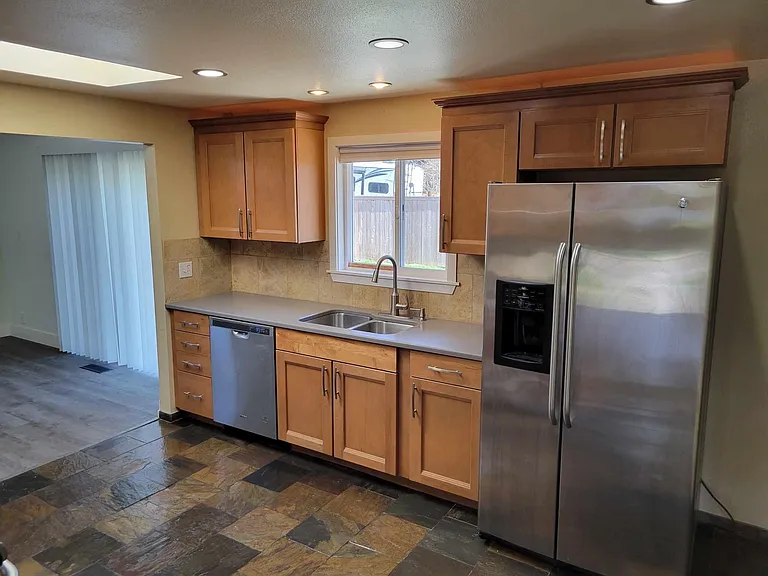 1611 S Verde St — Photo 15
