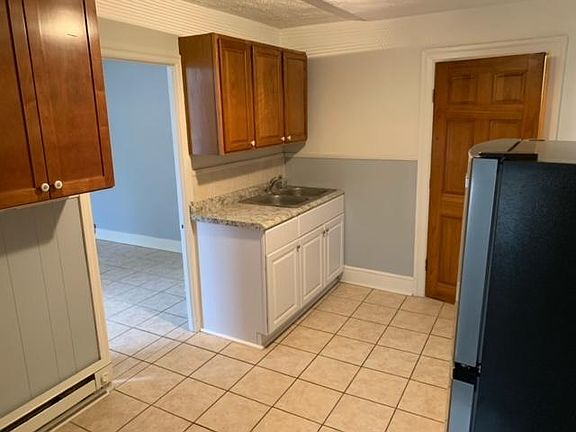 3rd image of 436 W Washington St #6