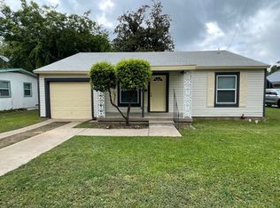 2921 Halbert St, Fort Worth, TX 76112