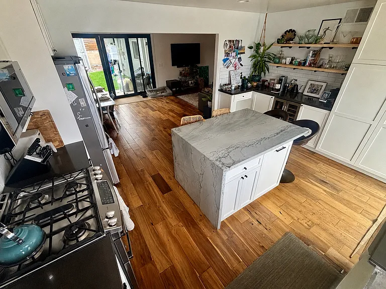 2064 Glasgow Ave — Photo 20