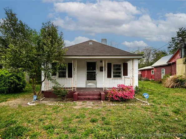 335 S Burlington Dr, Saint Pauls, NC 28384