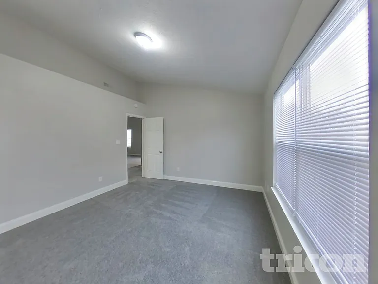 3247 Creekshore Dr — Photo 7