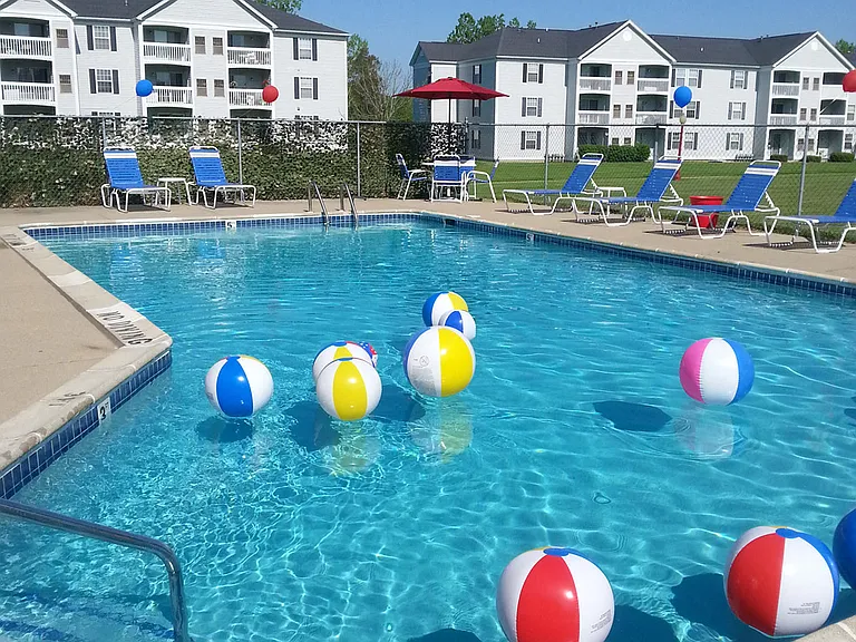 Fairfax Apartments - Lansing, MI — Photo 1