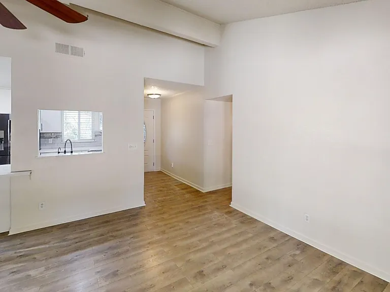 6314 N Barcus Ave — Photo 3