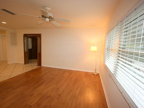 4th image of 6433 Stockbridge Ave