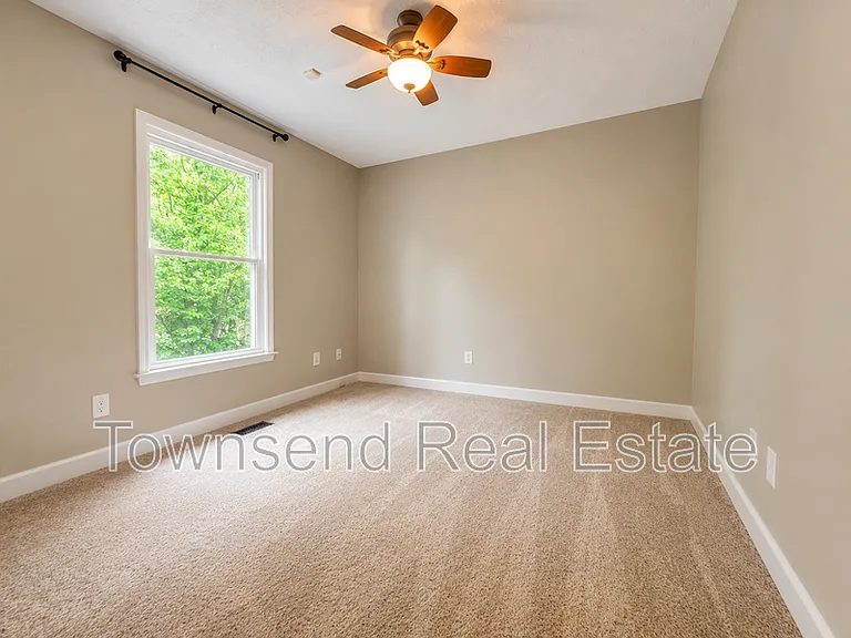 2937 Delaware Dr — Photo 24