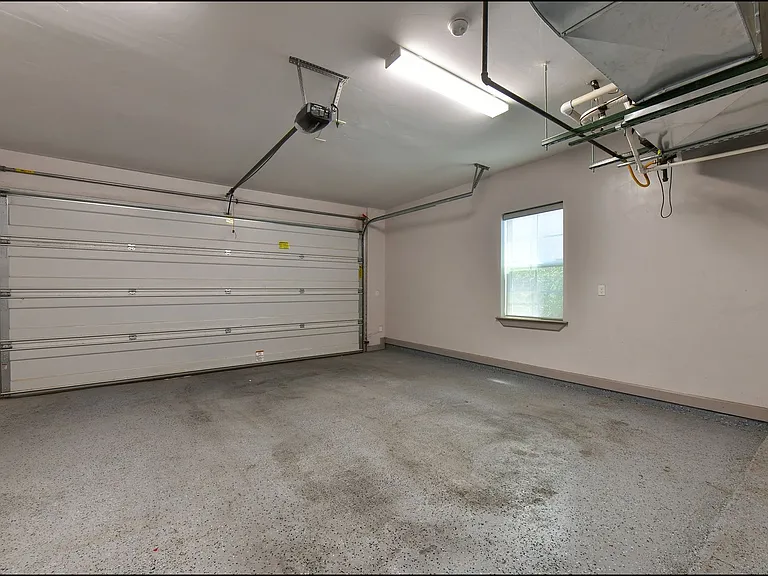 312 Vin Almoradi Ct — Photo 33