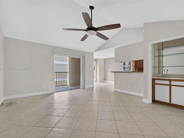 995 Riverside Dr APT 120, Coral Springs, FL 33071