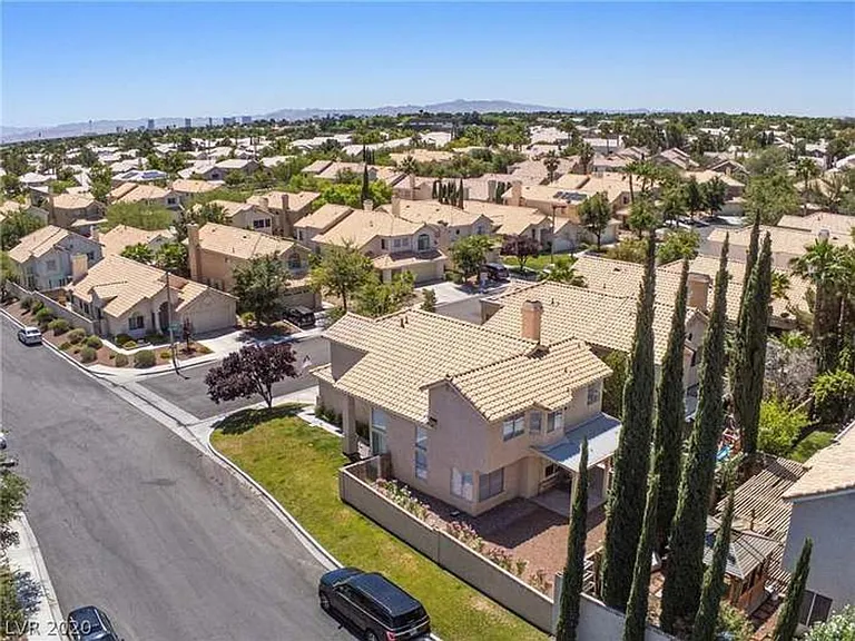 2437 Twin Flower Cir — Photo 3