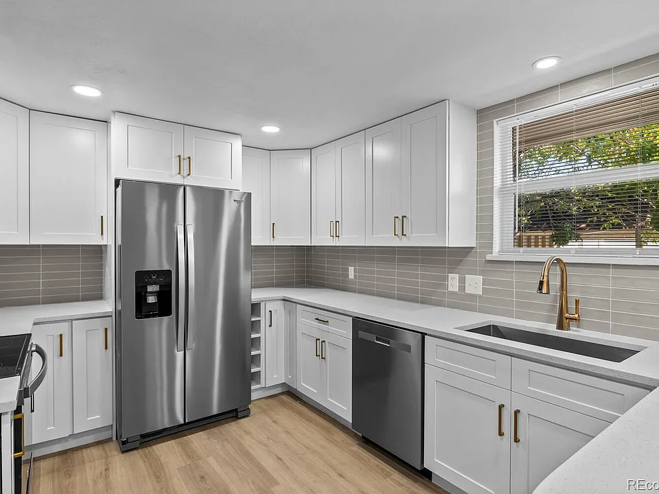1200 S Monaco Street Pkwy #27