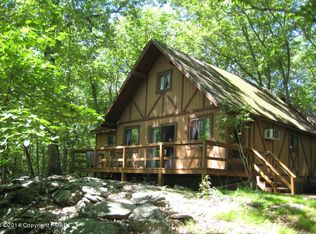 59 Porter Dr, Bushkill, PA 18324