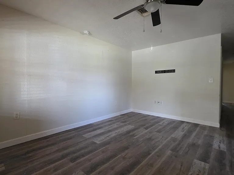 462 Hernando St #B — Photo 8
