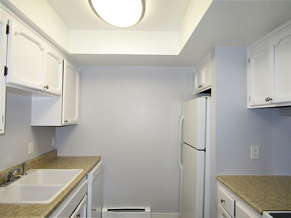 5th image of 1158 Bookcliff Ave #10