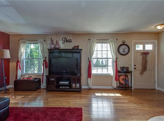 3rd image of 3880 Priest Lake Dr APT 29