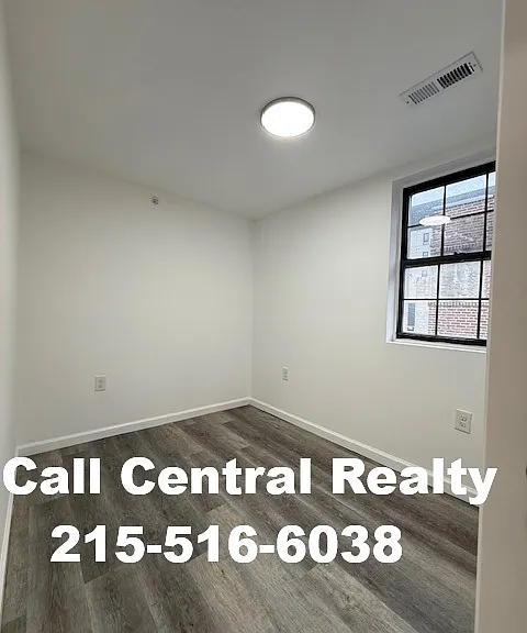 116 W Girard Ave #3 — Photo 4